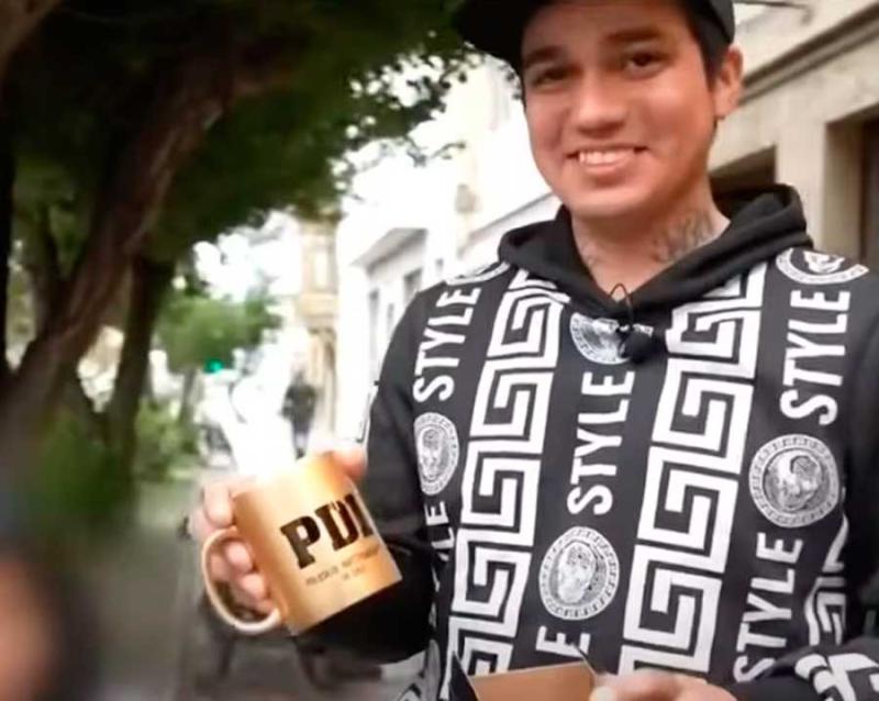 Recolector recibió inesperado regalo por parte de la PDI - Créditos: Captura Canal13