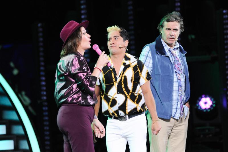 Fernando Larraín junto a Javiera Contador en el Festival de Viña 2024. (Agencia UNO)