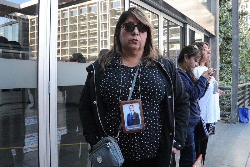 Familia de Valeria Vivanco apareció en formalización del exdirector de la PDI