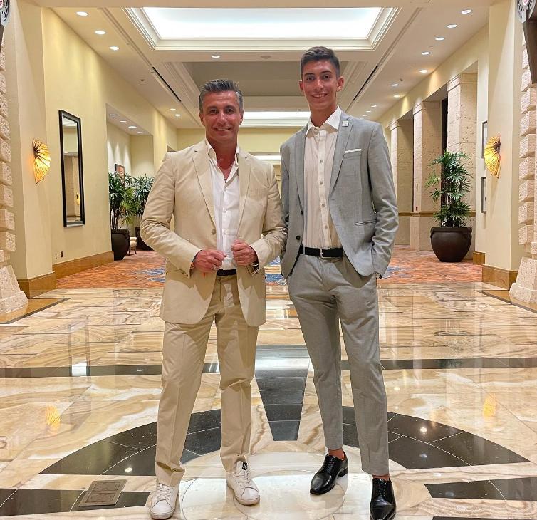 Iñaki junto a su padre Fernando Solabarrieta.