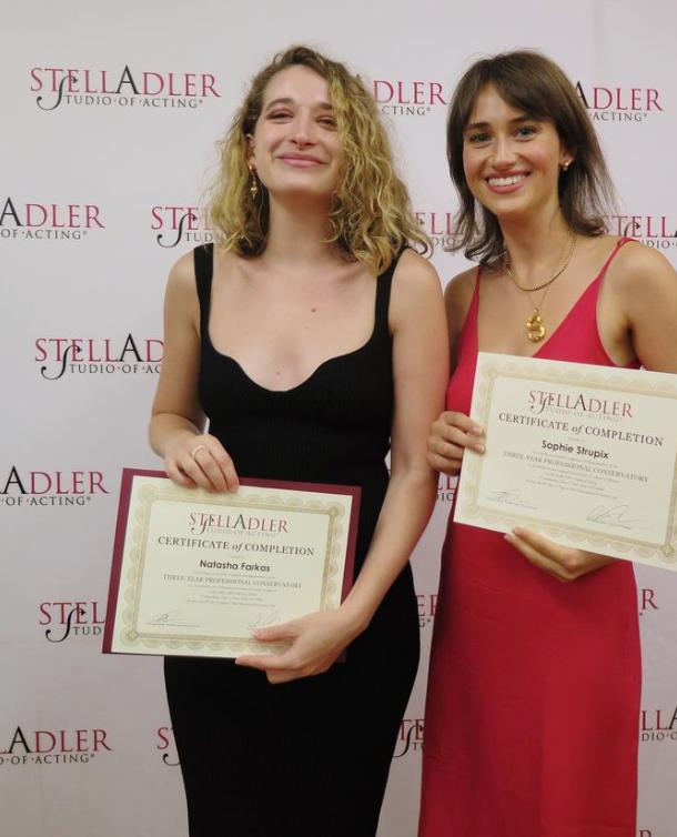 Natasha Farkas se graduó de la prestigiosa academia de actuación de Stella Adler.