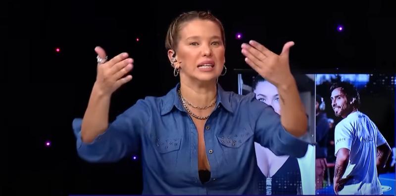 Claudia Schmidt no logró contener las lágrimas tras referirse a su experiencia como madre soltera.