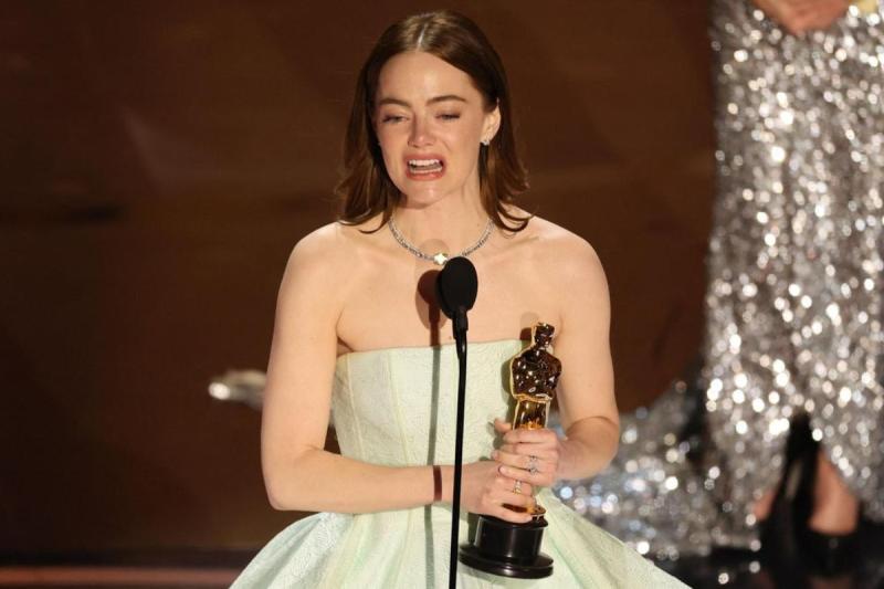 Emma Stone, la nueva compañera de Pedro Pascal