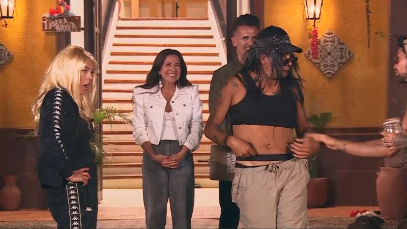 Botota imita a Pamela Díaz y Daniela Aránguiz imita a Chama en Tierra Brava