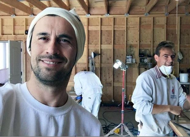 Jorge Olivares con su emprendimiento en Estados Unidos