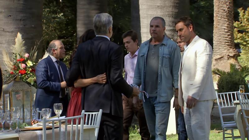 Secretos de Familia - Canal 13