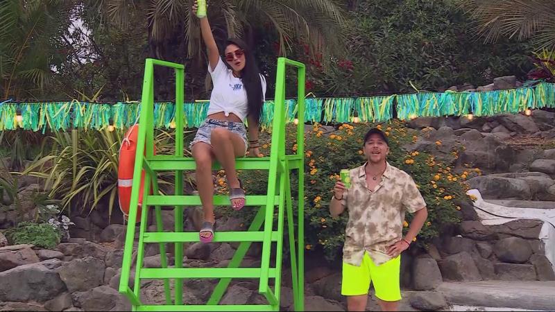 Pamela Díaz en su fiesta en la piscina de Tierra Brava