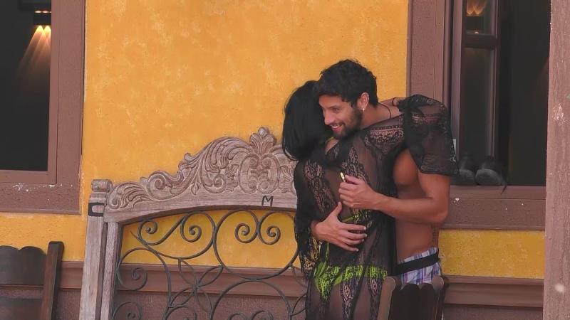 Jhonatan Mujica y Pamela Díaz se abrazan en Tierra Brava