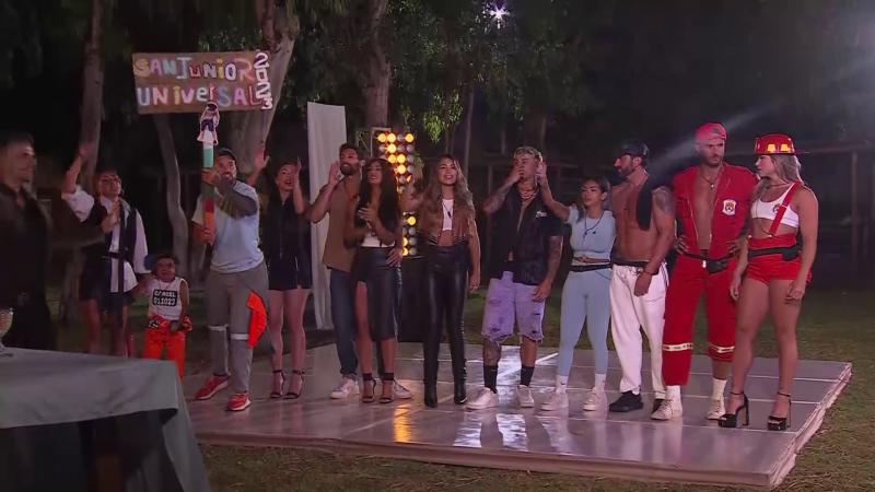 Protestas contra baile de Fabio y Gabrieli en Tierra Brava