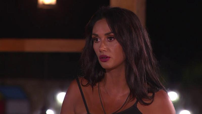 Pamela Díaz nominando a Chama