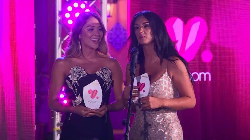 Chama y Pamela Díaz reciben premio de "Mejor pelea"