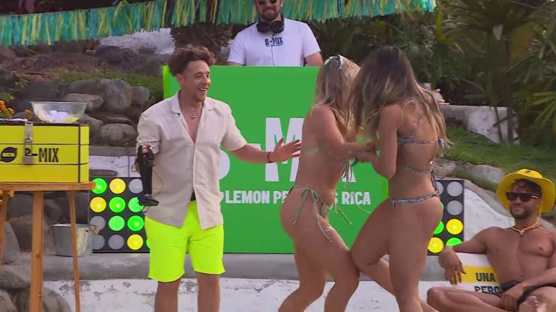 Gabrieli empuja a Chama a la piscina de Tierra Brava