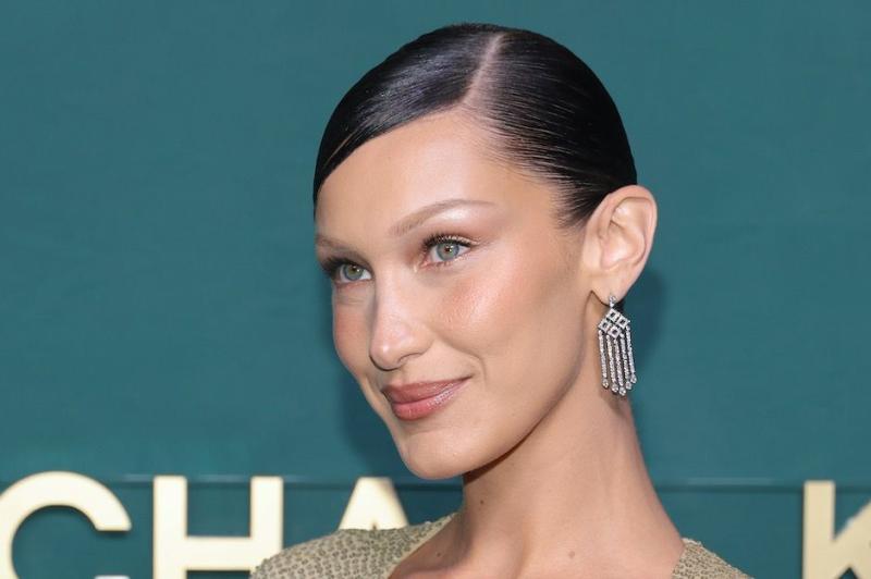 Método mewing - Bella Hadid
