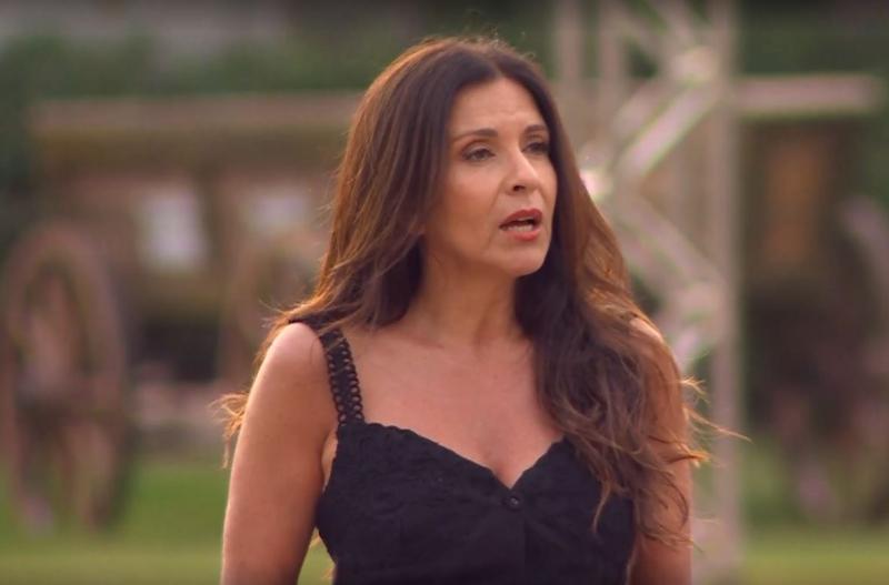 Karla Constant le exige respeto a Junior Playboy