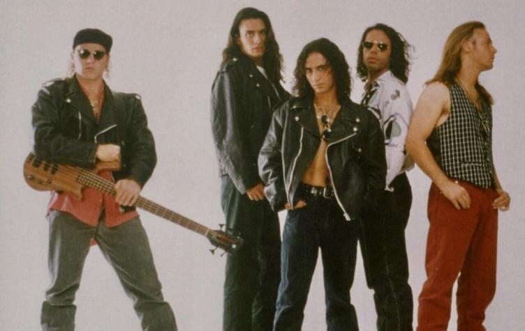 Rodrigo Espinoza y su banda 'Aleste'