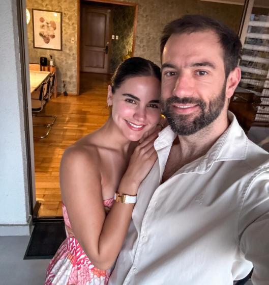 Daniel Pinto junto a su esposa, Isabel Rodríguez.