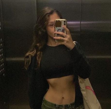 La criticada foto de Trini Neira en Instagram.