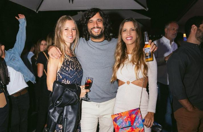 Lucila Vit junto a sus hermanos Florencia y Agustín.