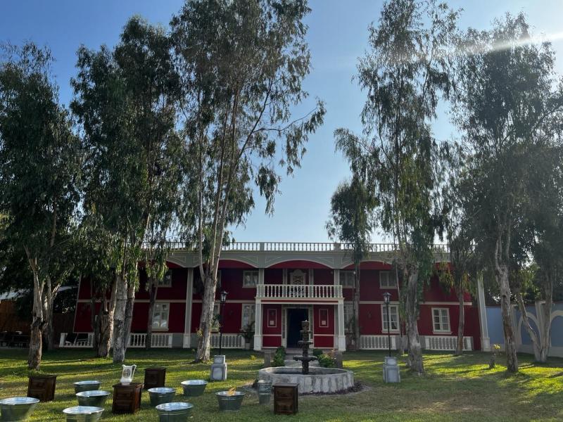 La casona de Ganar o Servir