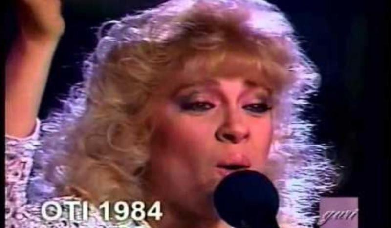 La cantante mexicana Yuri Festival OTI de la canción 1984 donde también triunfó Fernando Ubiergo.