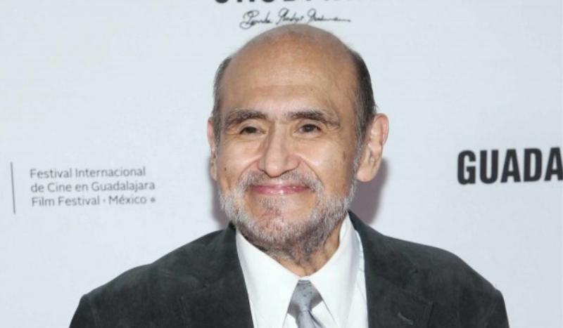 Edgar Vivar en el rodaje de "Vecinos"