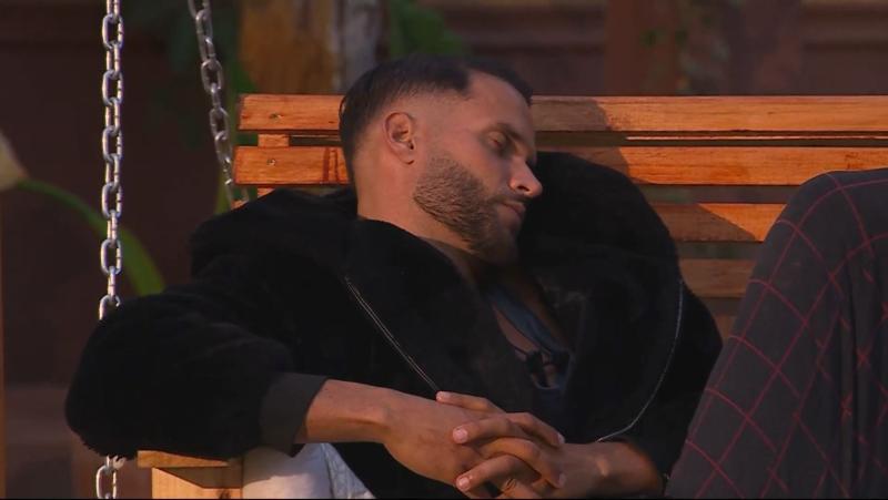 Fabio Agostini silba en Tierra Brava