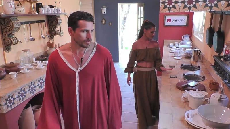 Gala Caldirola y Pangal Andrade caminan por Ganar o Servir