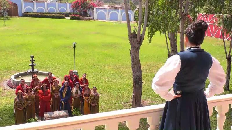 Amanda recibió a los participantes y diferenció por sirvientes y señores en Ganar o Servir