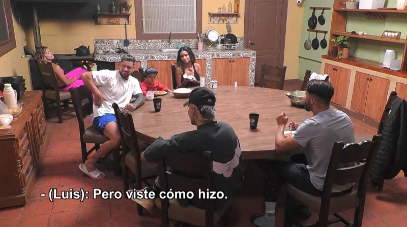 Luis Mateucci se ríe de Fabio Agostini en Tierra Brava