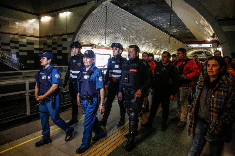 Trabajos Metro de Santiago - Créditos: Agencia Uno