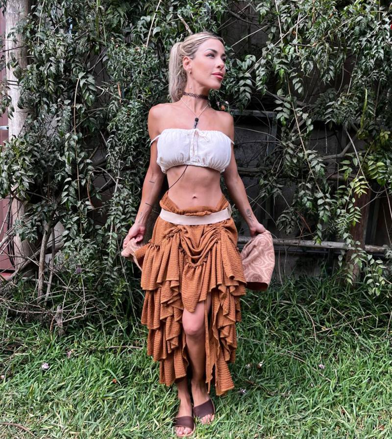 Oriana Marzoli posa como sirviente en Ganar o Servir