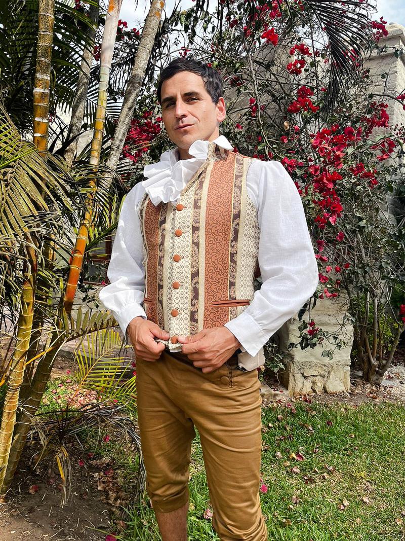 Pangal Andrade viste como señor en Ganar o Servir