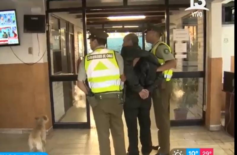 Pasajero detenido por evadir y agredir a un fiscalizador