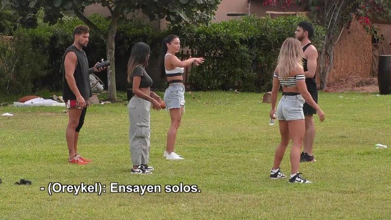 Daniela Aránguiz encara al coreógrafo en Tierra Brava