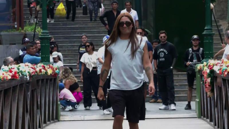 Botota pasando por el puente