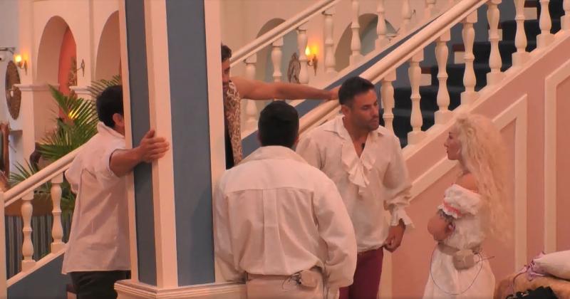 Claudio Valdivia acorrala a Fran Maira en Ganar o Servir