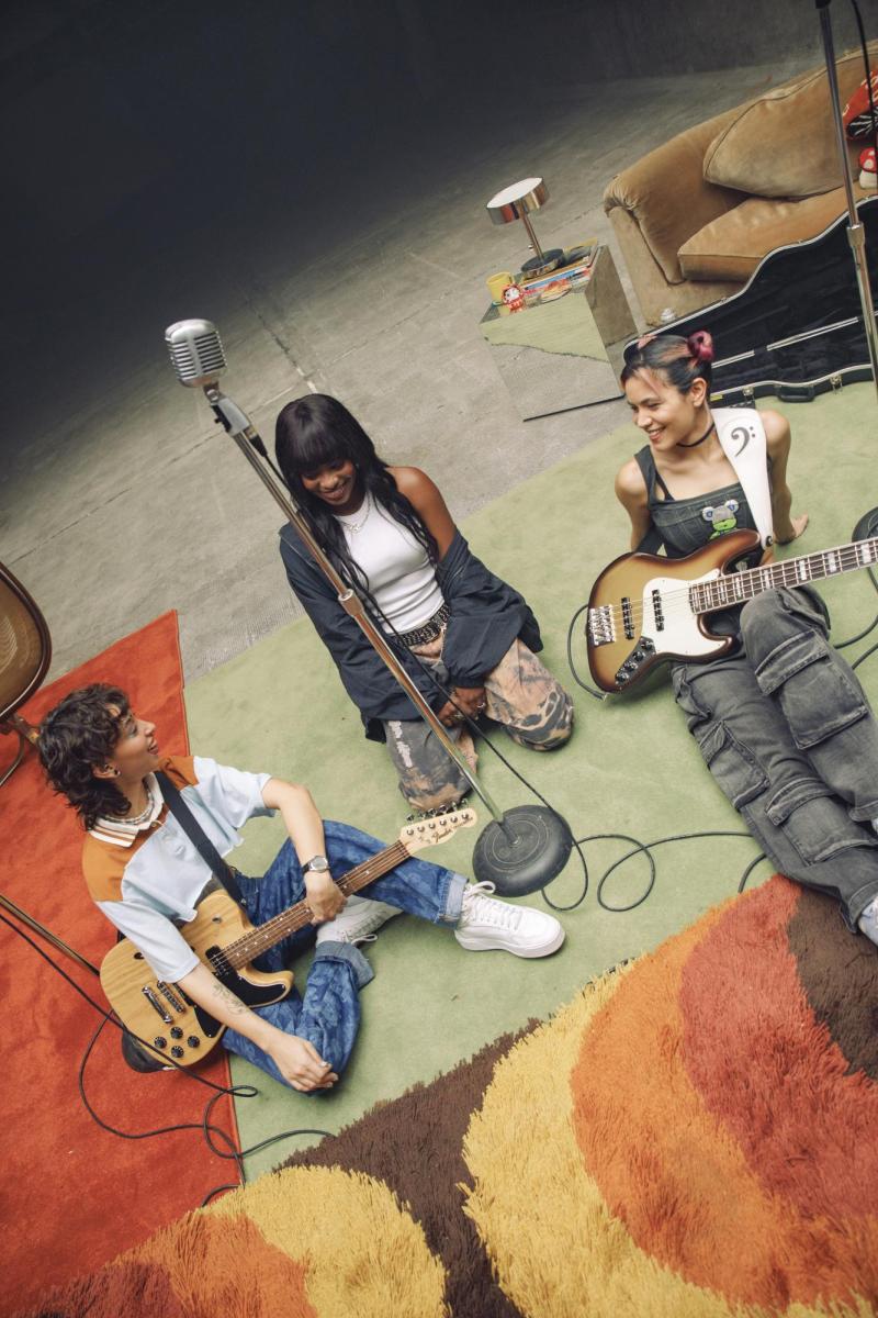 Darumas. (Créditos: Sony Music)