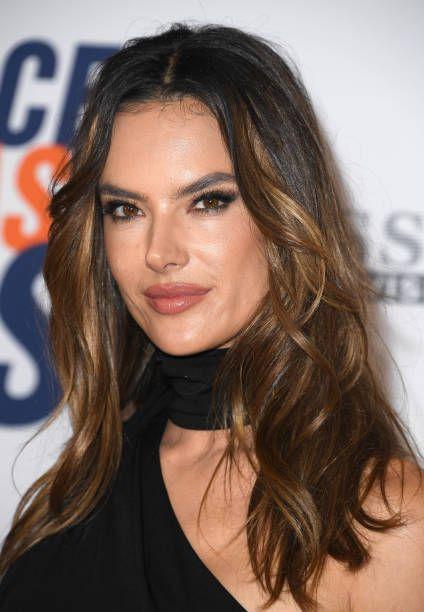 Cortes de pelo: Escalado con raya en medio - Elle