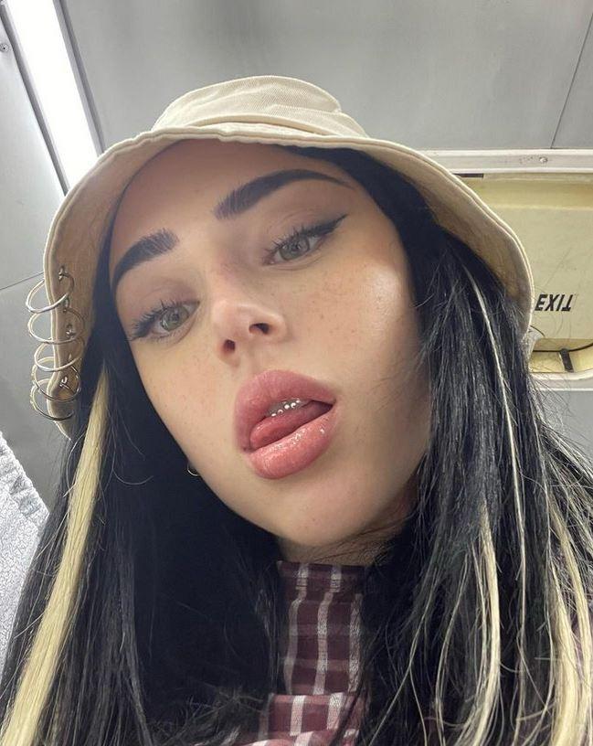 Grillz - Nicki Nicole