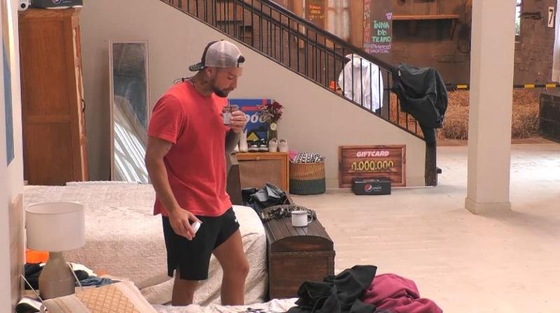 Luis Mateucci escupe la Nutella de Fabio