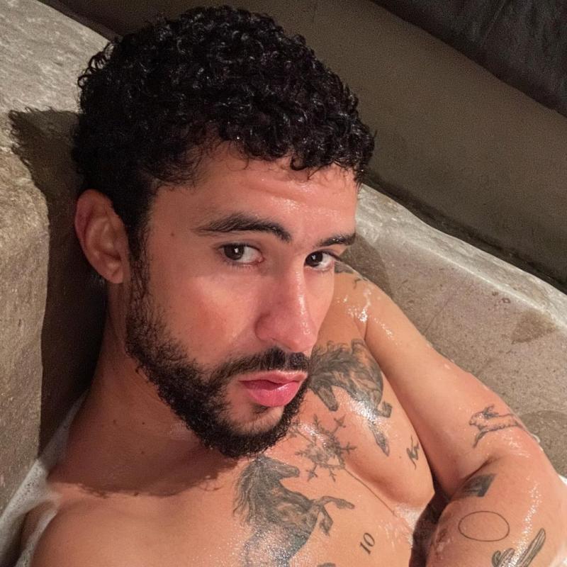 Bad Bunny - Instagram @badbunnypr