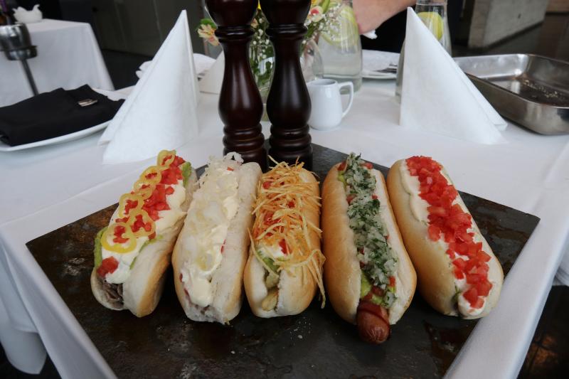 Completo, una de las mejores comidas chilenas