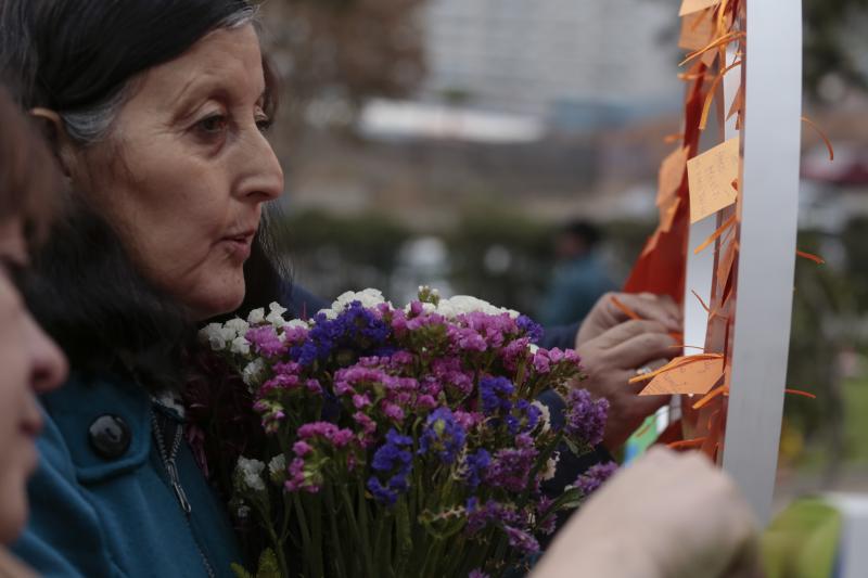 Visitas a cementerios por el Día de la Madre