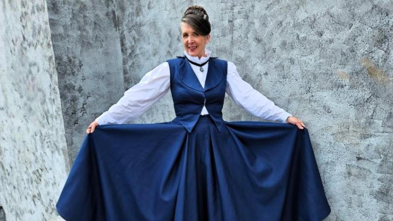 Amanda del Villar en Ganar o Servir