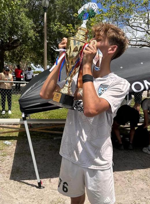 Vicente, hijo de Rafael Araneda.