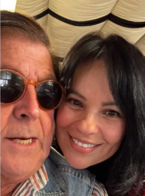 Emeterio Ureta junto a Ana Isabella Ríos.