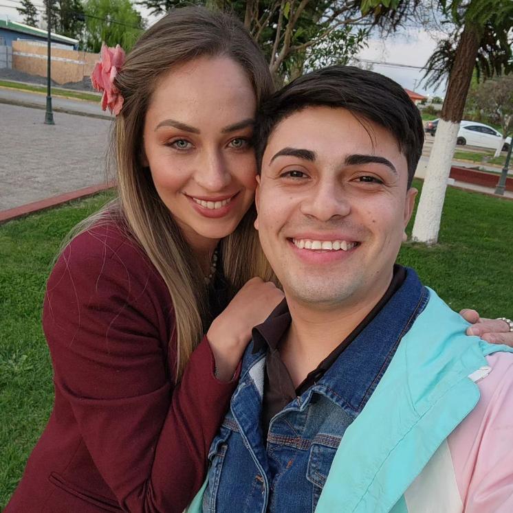 Ingrid Aceitón junto a su pareja, Ignacio Gelvez.