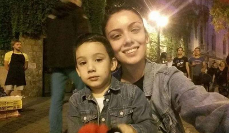 Belén Villegas y su hijo Agustín | "Perla, tan real como tú"