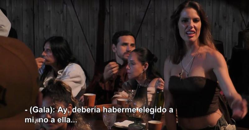 Gala celosa por Austin en Ganar o Servir