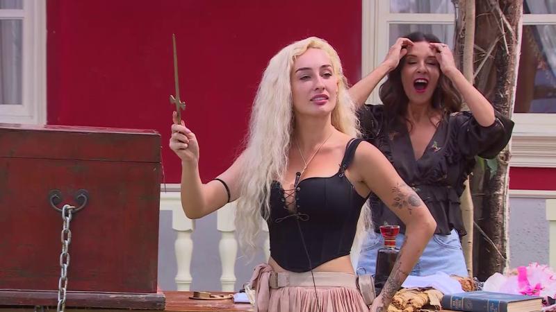 Fran regaló una espada a Faloon